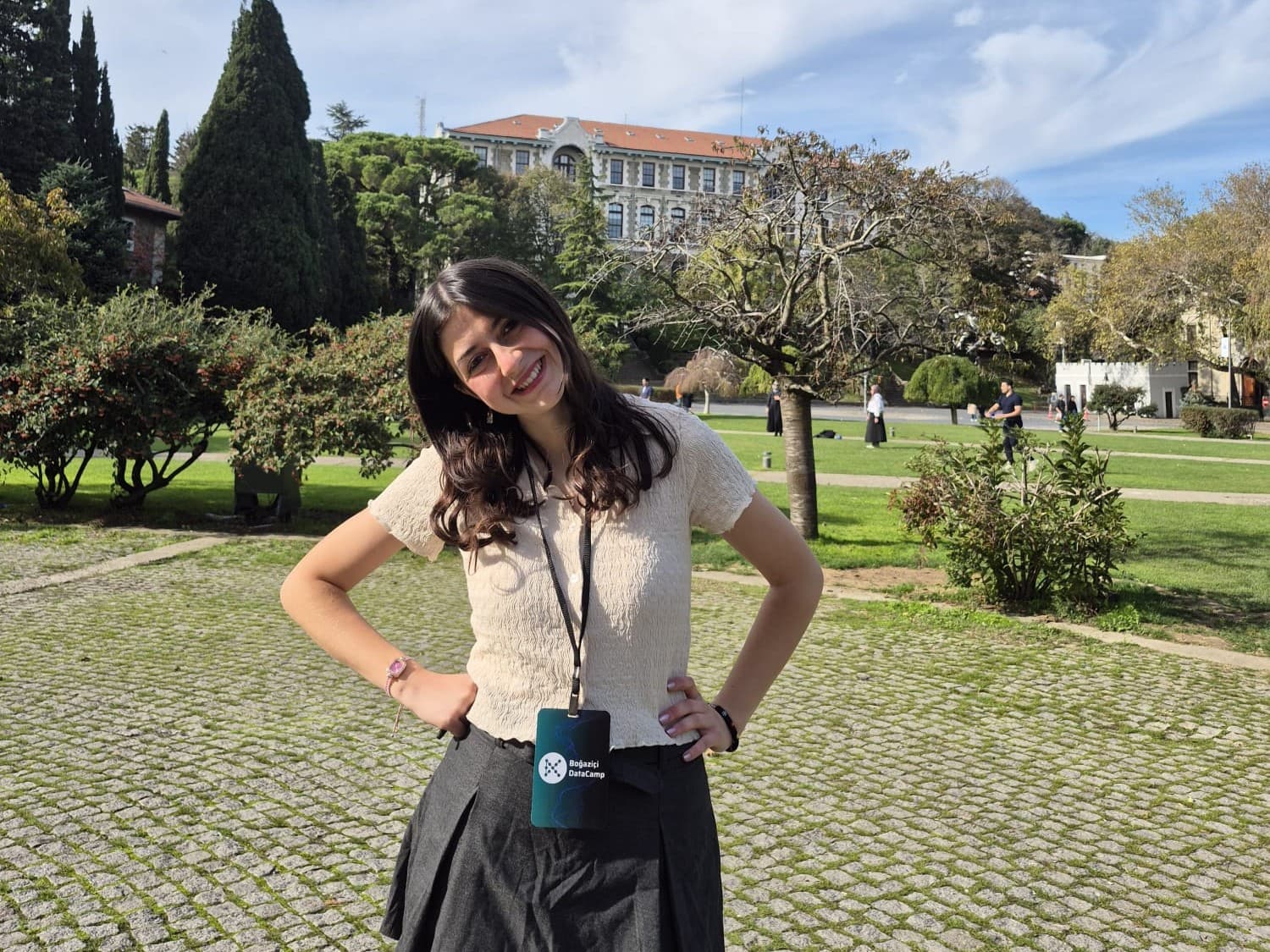 Ayşe Özay fotoğrafı